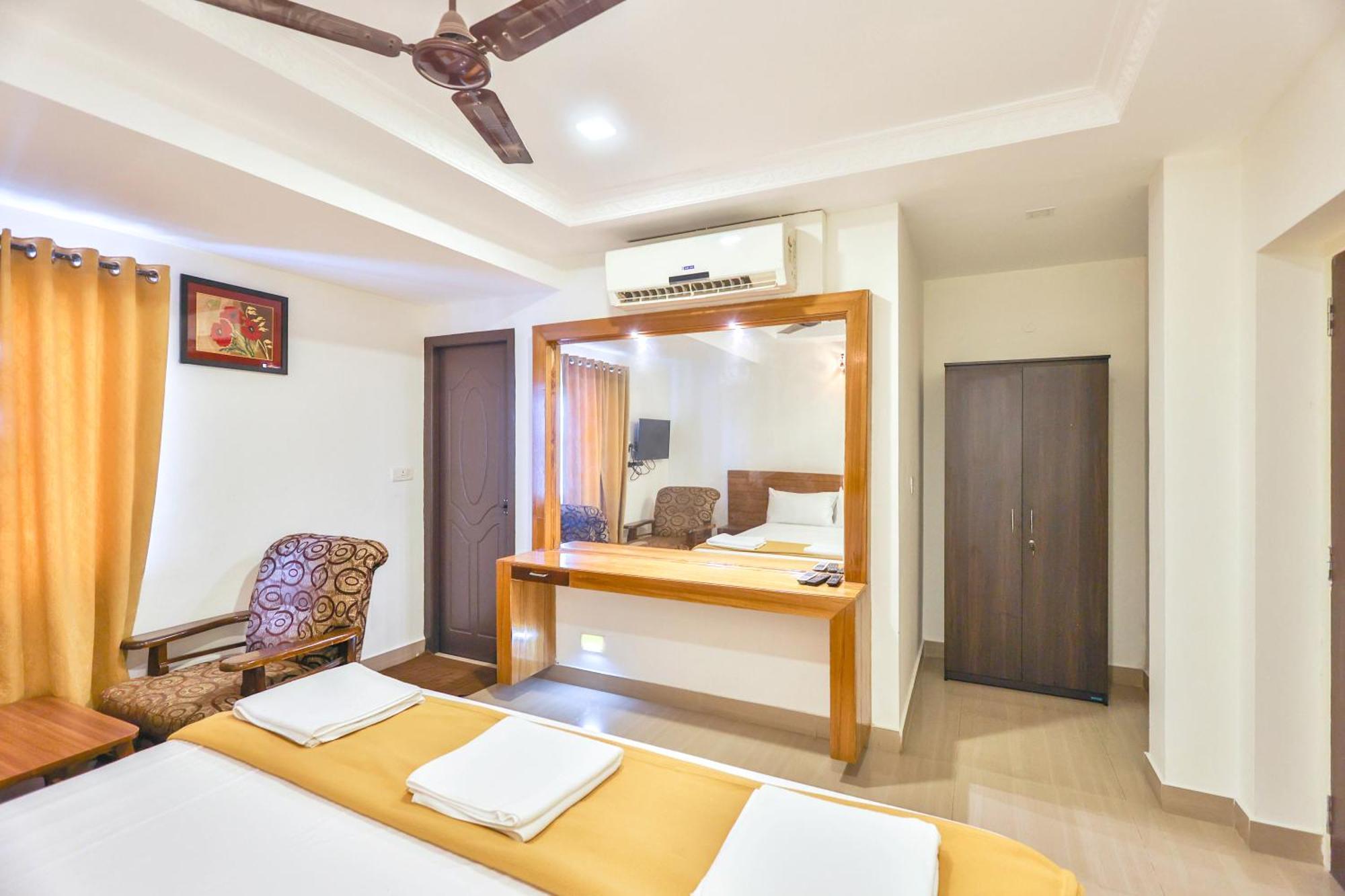 Hotel Golden Bliss Пондичерри Экстерьер фото